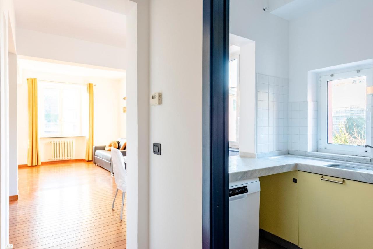 ジェノヴァJoivy Modern Flat Next To The Seaアパートメント エクステリア 写真