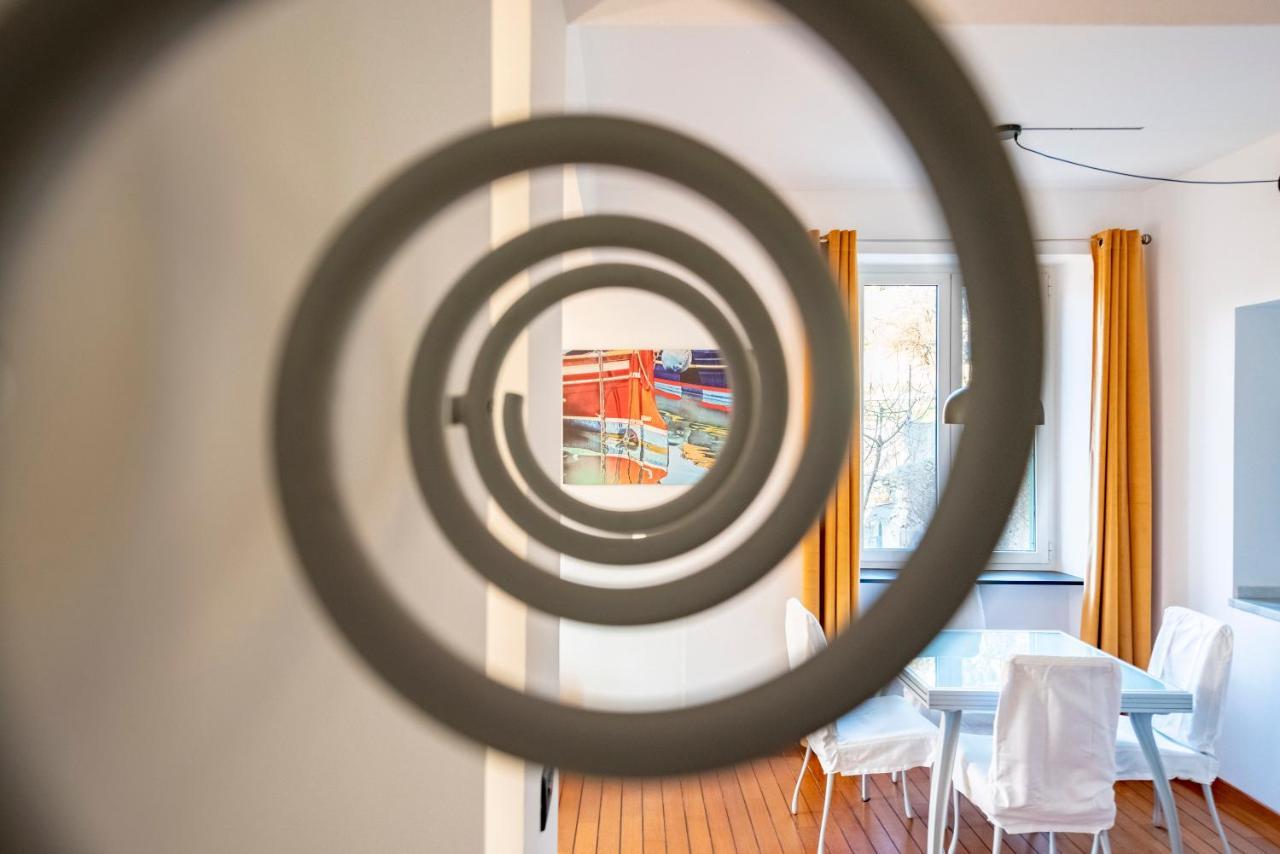 ジェノヴァJoivy Modern Flat Next To The Seaアパートメント エクステリア 写真