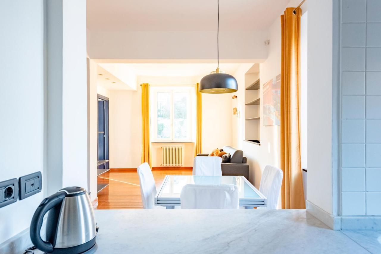 ジェノヴァJoivy Modern Flat Next To The Seaアパートメント エクステリア 写真